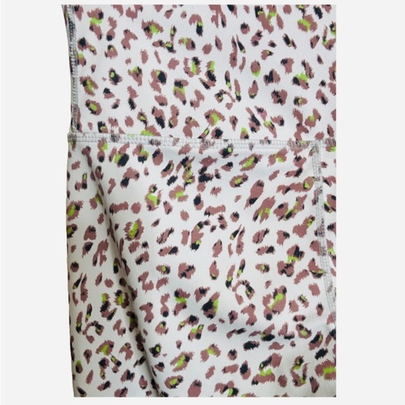 DYI Define Your Inspiration - Crop Legging Animal Print - Picture 3 of 4